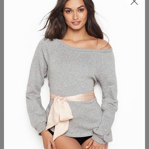 Victoria's Secret Sweaters - NIB LARGE TIE WAIST TOP VICTORIAS SECRET Victoria's Secret Sweaters - NIB LARGE TIE WAIST TOP VICTORIAS SECRET